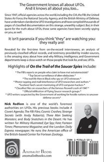 On the Trail of the Saucer Spies achterzijde