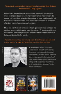 Wie niet weg is achterzijde