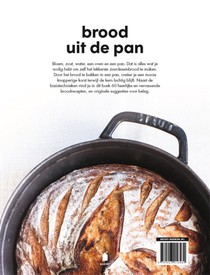 Brood uit de pan achterzijde