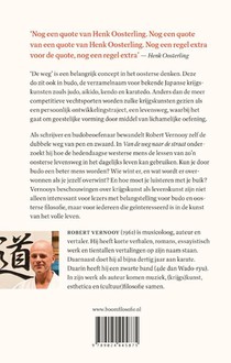 Van de weg naar de straat achterzijde