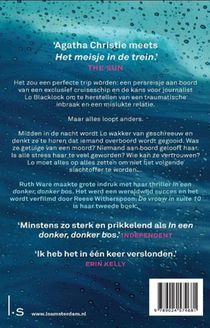 De vrouw in suite 10 achterzijde