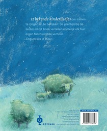 Daar buiten loopt een schaap achterzijde