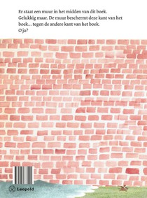 De muur in het midden van het boek achterzijde