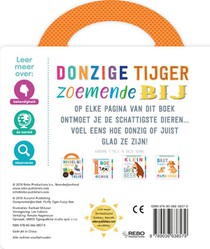 Donzige tijger, zoemende bij achterzijde