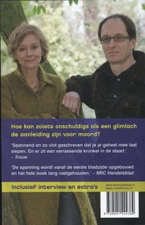 De verborgen glimlach achterzijde