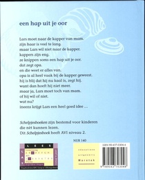 Een hap uit je oor achterzijde