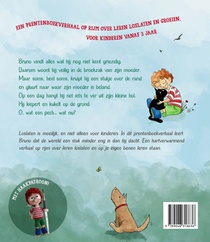 Kleine held op sokken achterzijde
