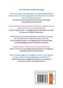 De traumasensitieve school achterzijde