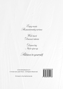 Piano Scales with Music Writing Notebook achterzijde