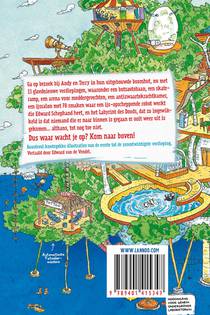 De waanzinnige boomhut van 26 verdiepingen achterzijde