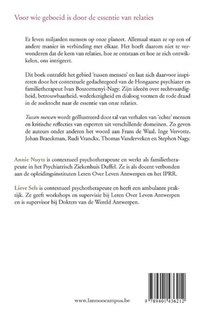 Tussen mensen achterzijde