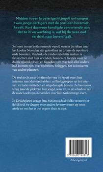 De lichtjaren achterzijde