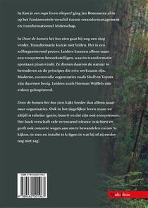 Door de bomen het bos zien achterzijde