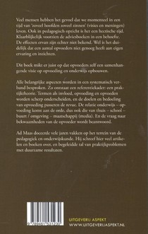 Opvoeden is democratisch leiding geven achterzijde