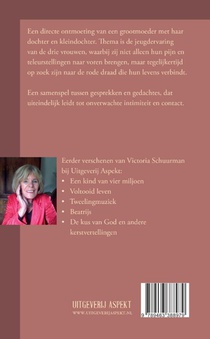 Drie generaties dochters achterzijde