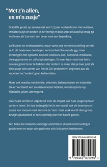 Met z'n allen, en m'n zusje achterzijde