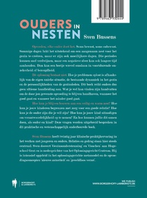 Ouders in nesten achterzijde
