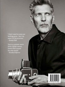 Erwin Olaf – The Biography achterzijde