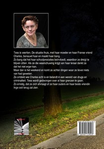 Tess achterzijde