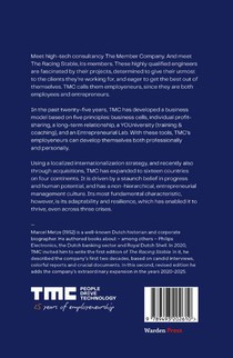 The Racing Stable achterzijde