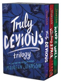 Truly Devious 3-Book Box Set voorzijde