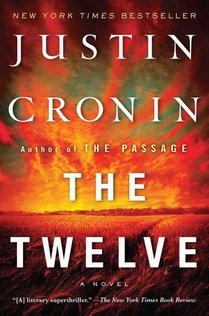 Twelve (Book Two of The Passage Trilogy) voorzijde