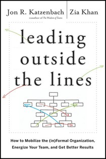 Leading Outside the Lines voorzijde