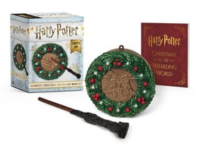 Harry Potter: Hogwarts Christmas Wreath and Wand Set voorzijde