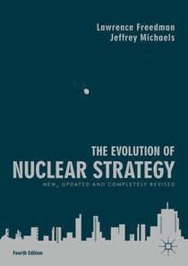 The Evolution of Nuclear Strategy voorzijde