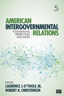 Jr., L: American Intergovernmental Relations voorzijde