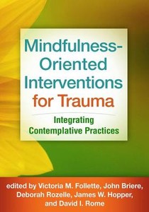 Mindfulness-Oriented Interventions for Trauma voorzijde