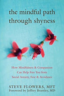 The Mindful Path Through Shyness voorzijde