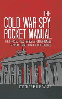 The Cold War Spy Pocket Manual voorzijde