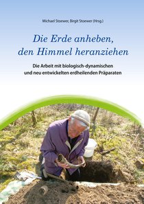 Die Erde anheben, den Himmel heranziehen