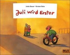 Juli wird Erster voorzijde