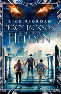 Percy Jackson en de andere helden voorzijde