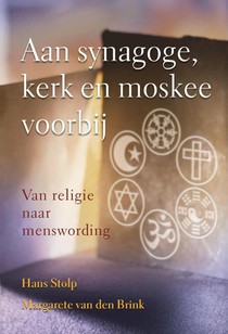 Aan synagoge, kerk en moskee voorbij voorzijde