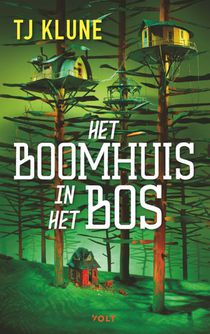 Het boomhuis in het bos voorzijde