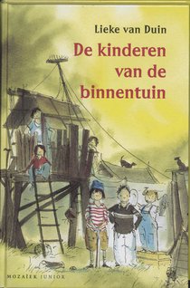 De kinderen van de binnentuin voorzijde