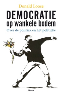 Democratie op wankele bodem voorzijde