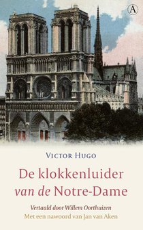 De klokkenluider van de Notre-Dame voorzijde