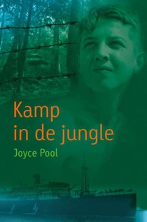 Kamp in de jungle voorzijde