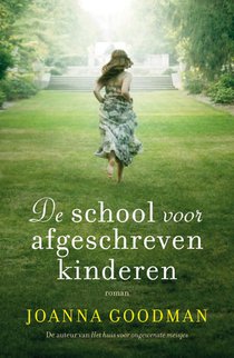 De school voor afgeschreven kinderen voorzijde