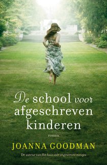 De school voor afgeschreven kinderen voorzijde