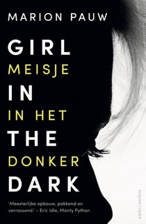 Girl in te dark / meisje in het donker