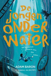 De jongen onder water voorzijde