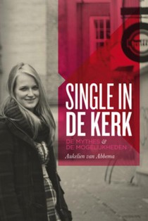 Single in de kerk voorzijde