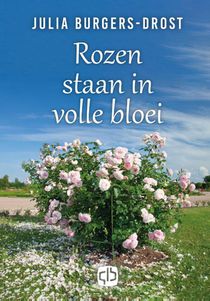 Rozen staan in volle bloei