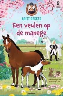 Een veulen op de manege voorzijde