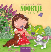 Noortje in de tuin voorzijde